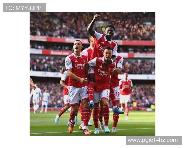 英超激战:那不勒斯险胜波尔图红牌事件引发全场热议 英超激战:那不勒斯险胜波尔图红牌事件引发全场热议